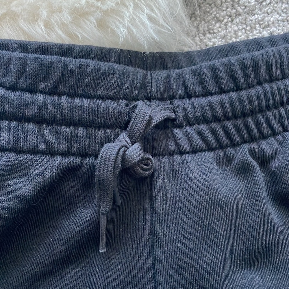 Adidas black shorts - Picture 3 of 5